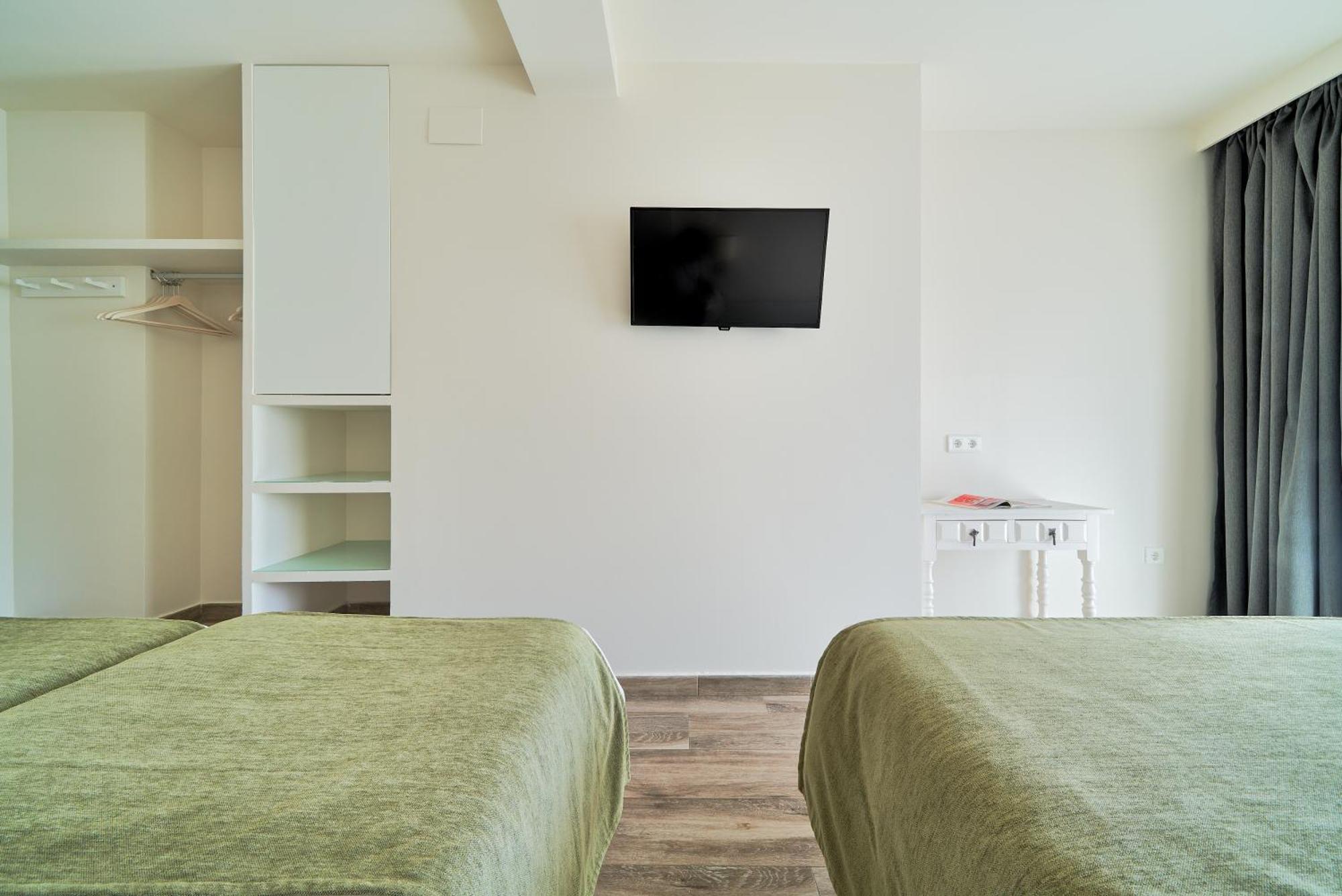 Tweepersoonskamer met 2 Aparte Bedden