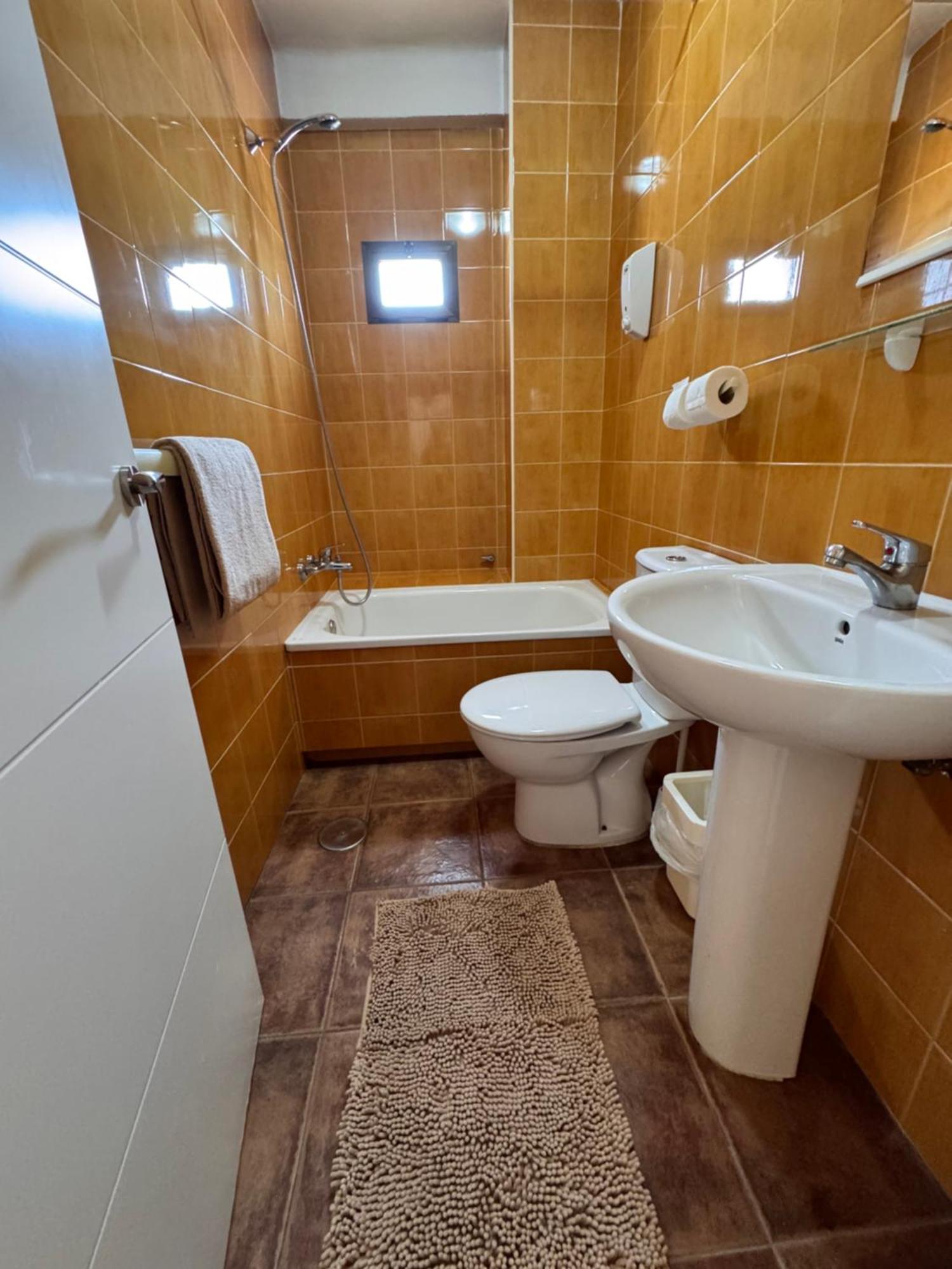 Vierpersoonskamer met Eigen Badkamer