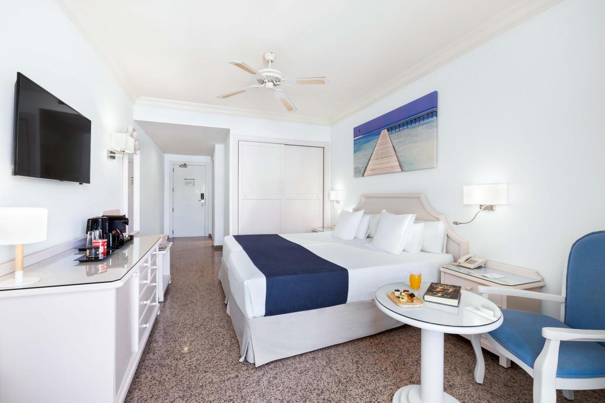 Double or Twin Room Terrace