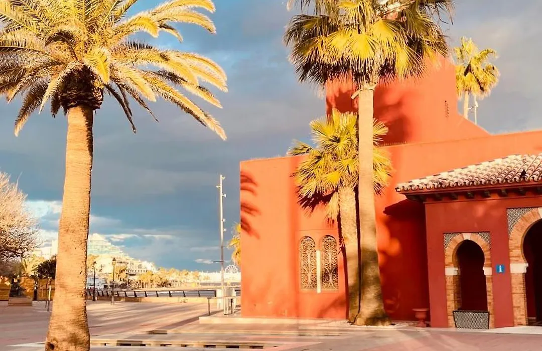 Benalmadena ,apartamento-Estudio primera Línea de Playa-1