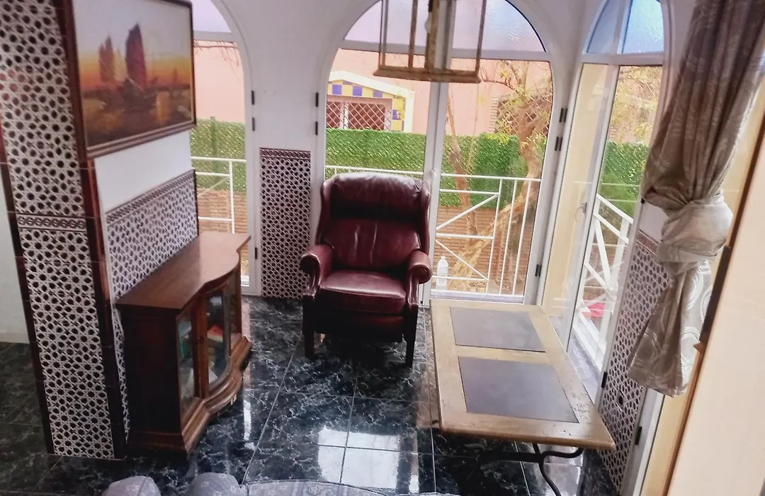Estrella Lounge-1