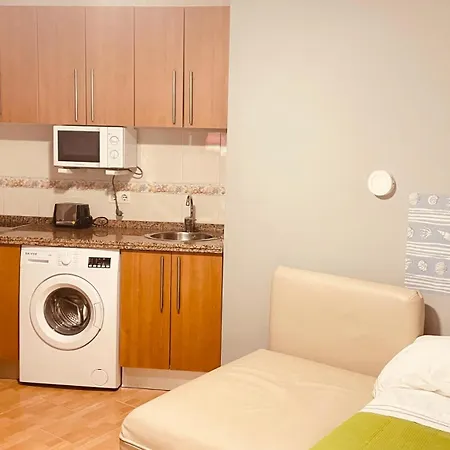 Benalmadena ,apartamento-Estudio primera Línea de Playa-3